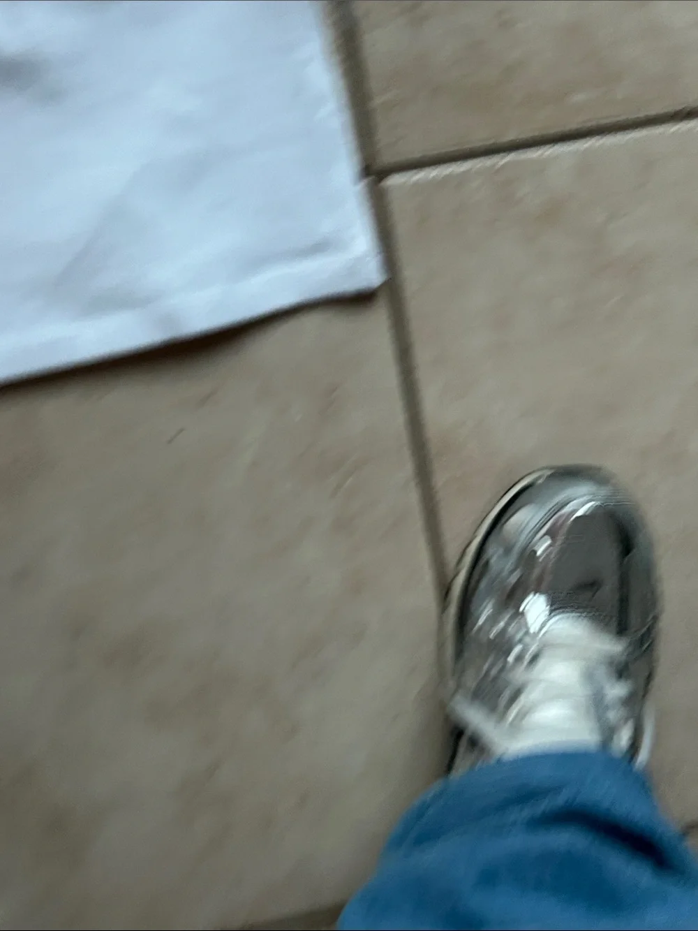 Zara White Ribbed Crewneck Crop Tank - Picture 3 of 3